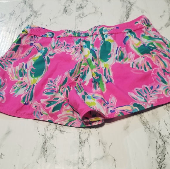 Lilly Pulitzer Run Around Bird Print Shorts - Picture 2 of 4